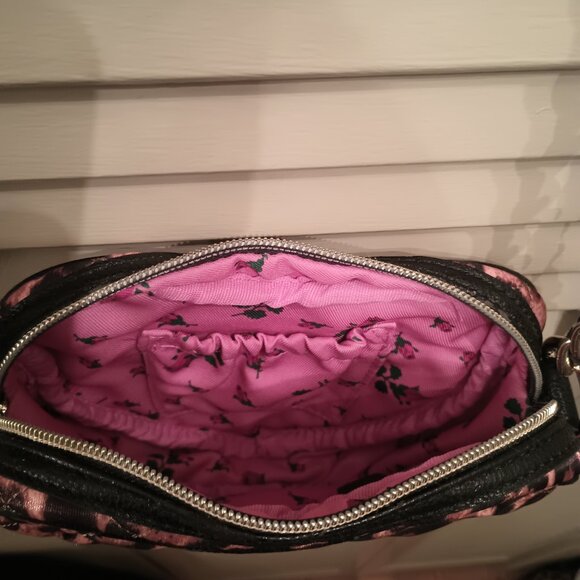 Betsy Johnson Leopard Print Quilted Heart crossbody bag. - Picture 4 of 4